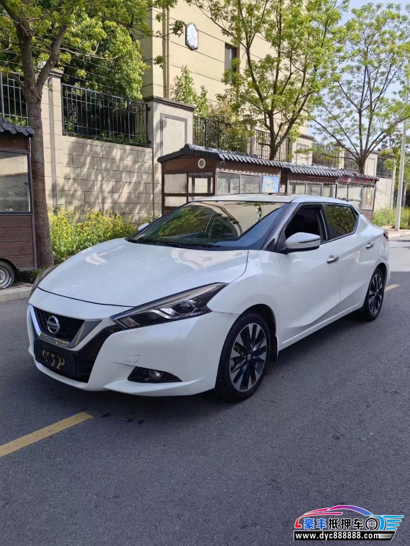 19年日产蓝鸟轿车抵押车出售