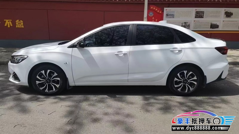 20年雪佛兰科鲁泽轿车抵押车出售