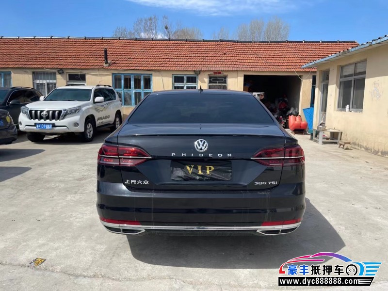 17年大众辉昂轿车抵押车出售