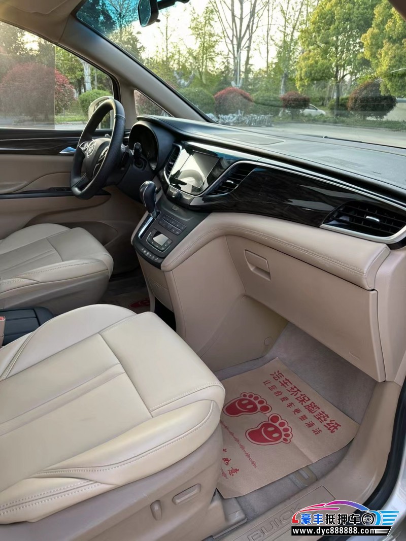 20年别克GL8轿车抵押车出售