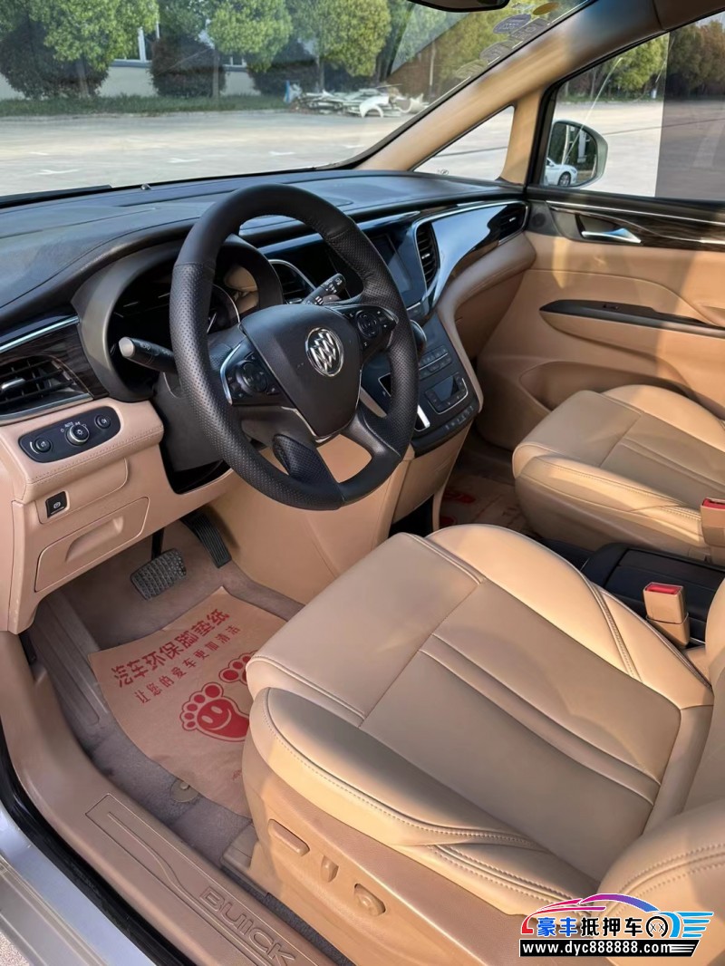 20年别克GL8轿车抵押车出售