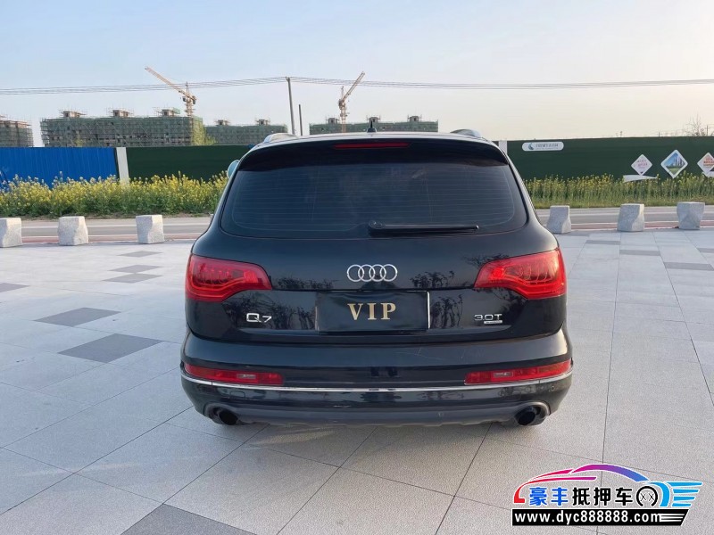 12年奥迪Q7轿车抵押车出售