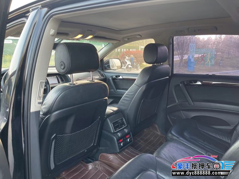 12年奥迪Q7轿车抵押车出售