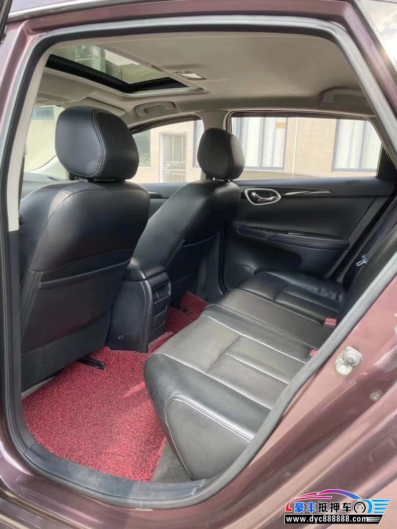 16年日产轩逸轿车抵押车出售