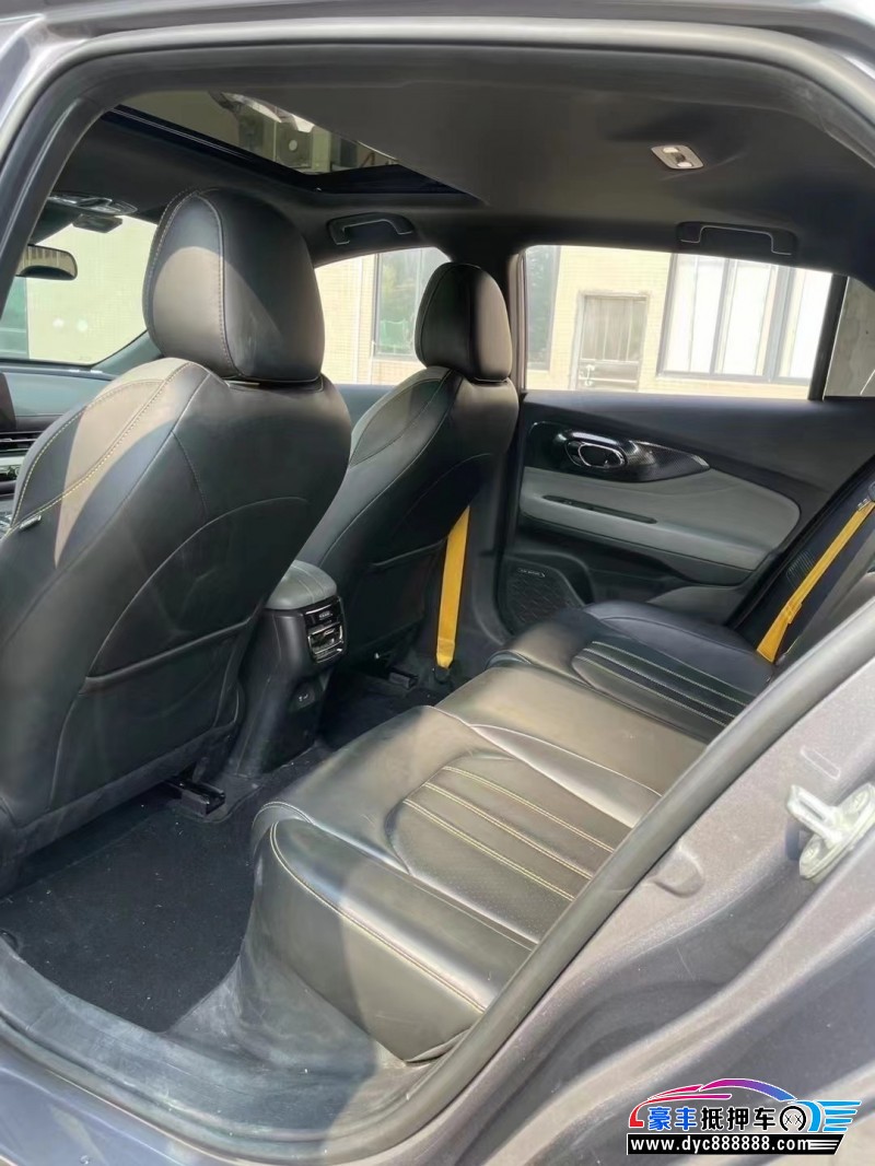 21年传祺影豹轿车抵押车出售