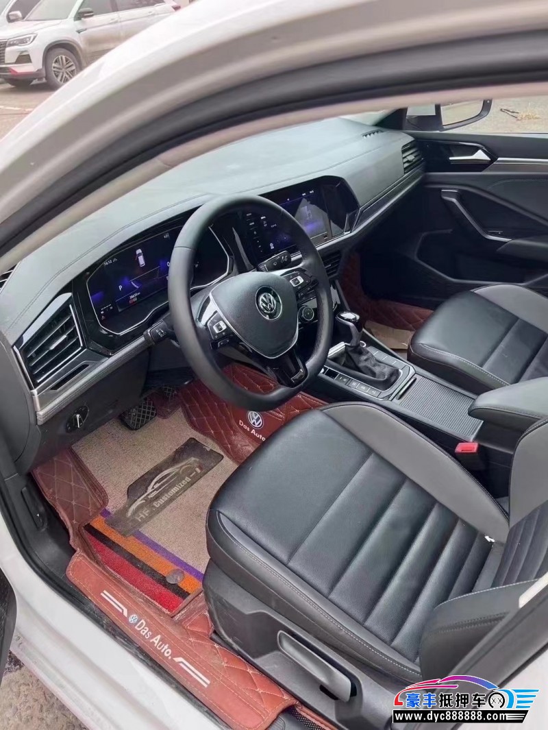 21年大众速腾轿车抵押车出售