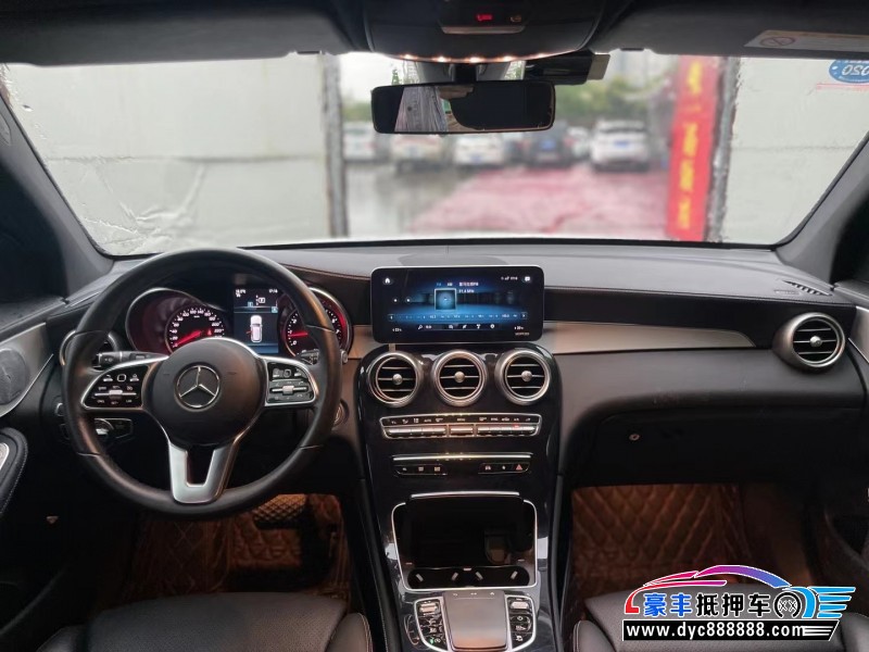19年奔驰GLC轿车抵押车出售