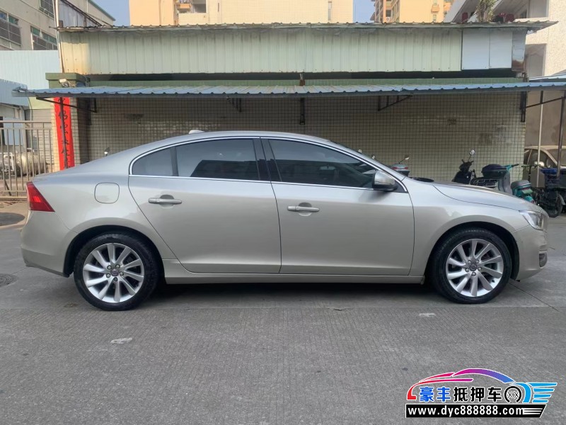 16年沃尔沃S60L轿车抵押车出售
