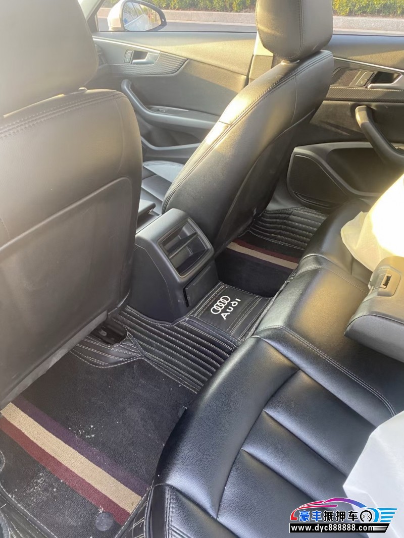 18年奥迪A4轿车抵押车出售