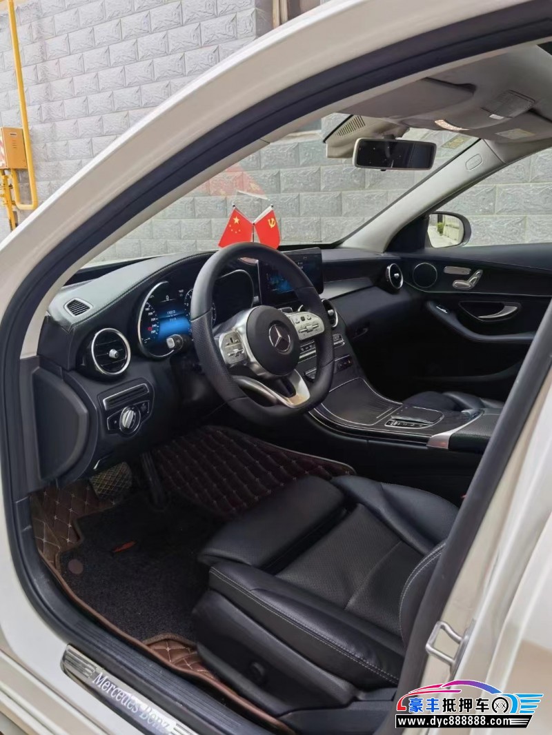 20年奔驰C级轿车抵押车出售