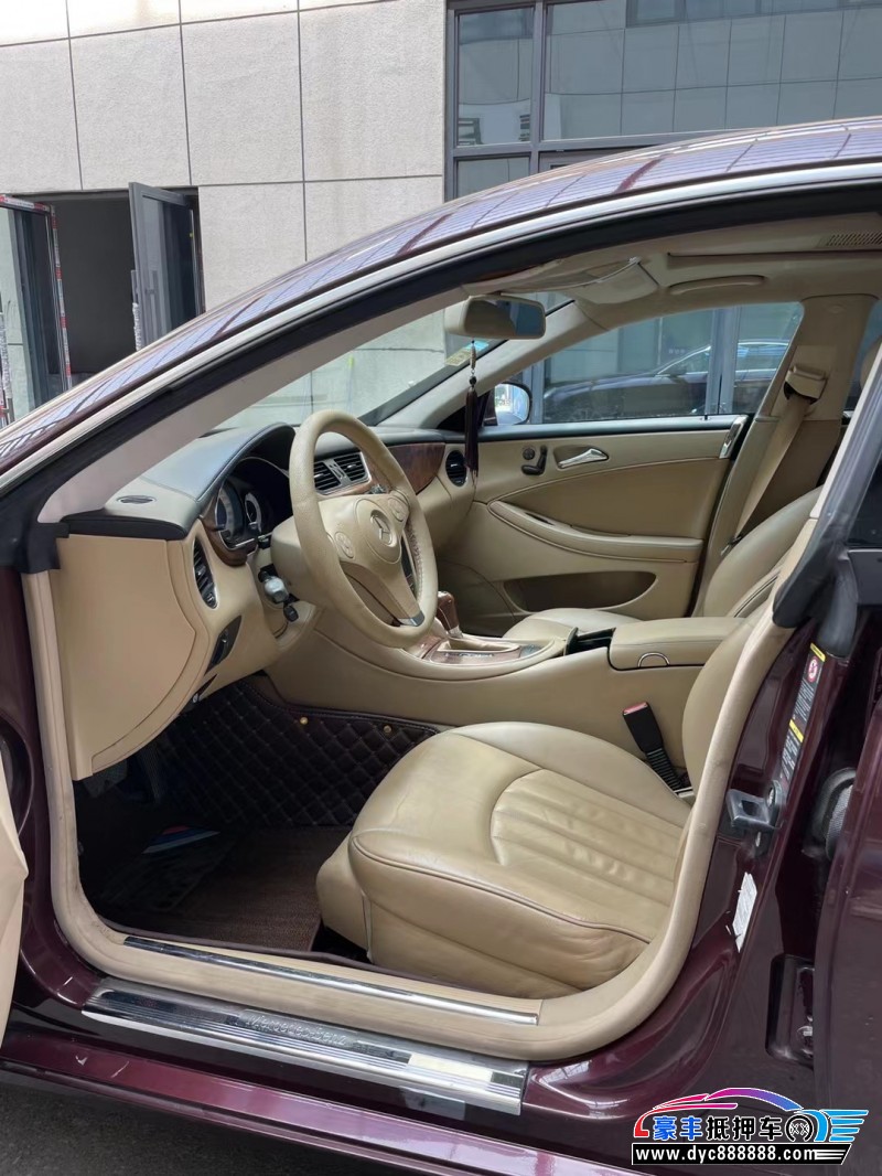 09年奔驰CLS级轿车抵押车出售