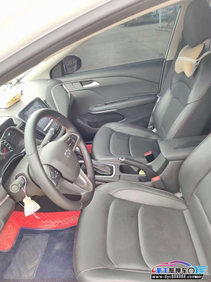 20年雪佛兰科鲁泽轿车抵押车出售