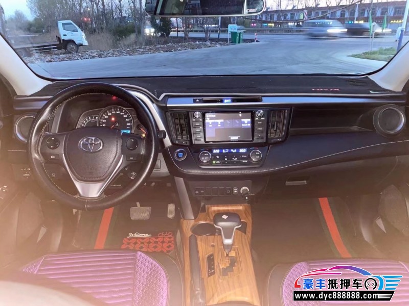 19年丰田RAV4轿车抵押车出售