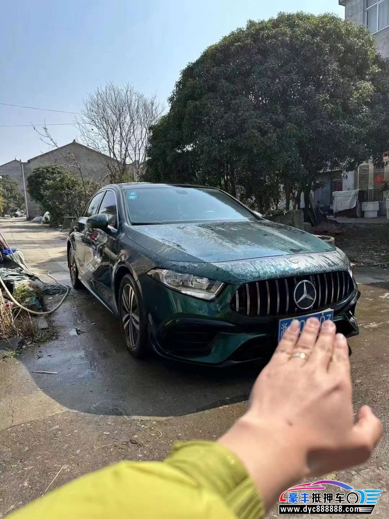 20年奔驰A轿车抵押车出售