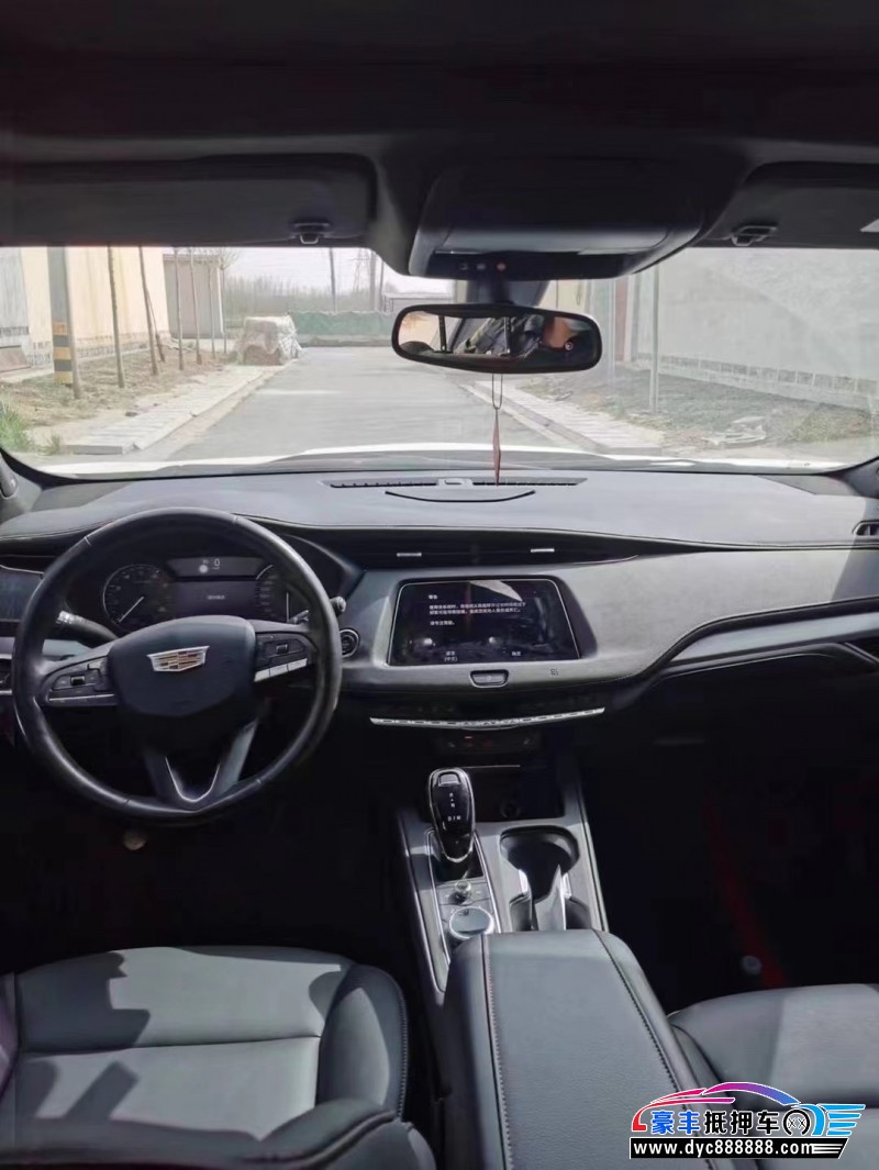 20年凯迪拉克XT4轿车抵押车出售