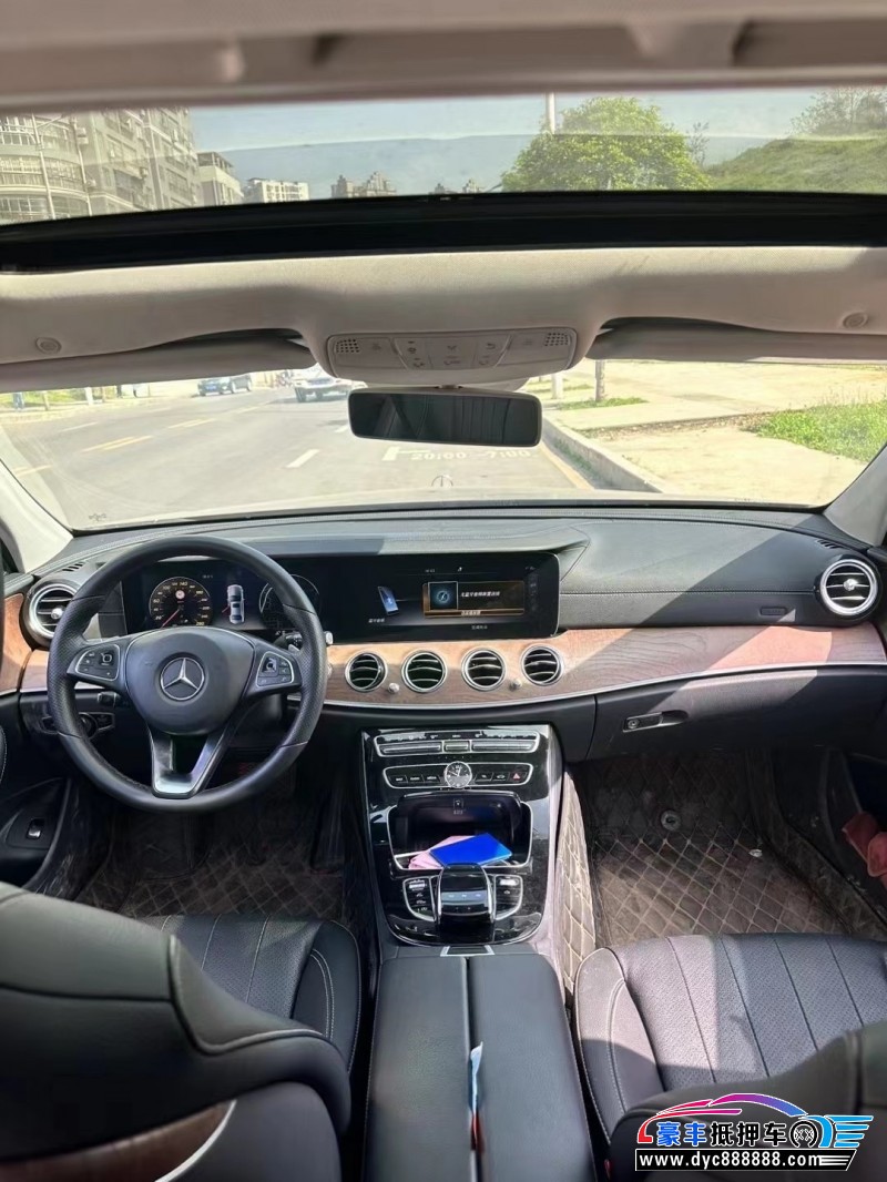 17年奔驰E轿车抵押车出售