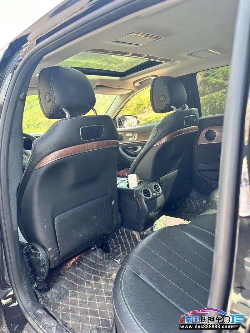 17年奔驰E轿车抵押车出售