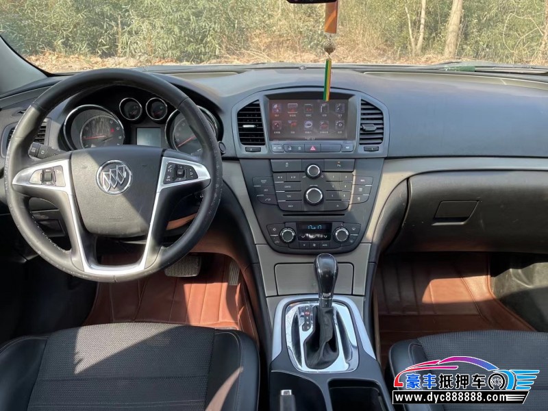 13年别克君威轿车抵押车出售