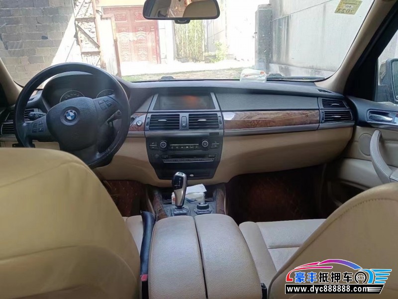 10年宝马X5SUV抵押车出售