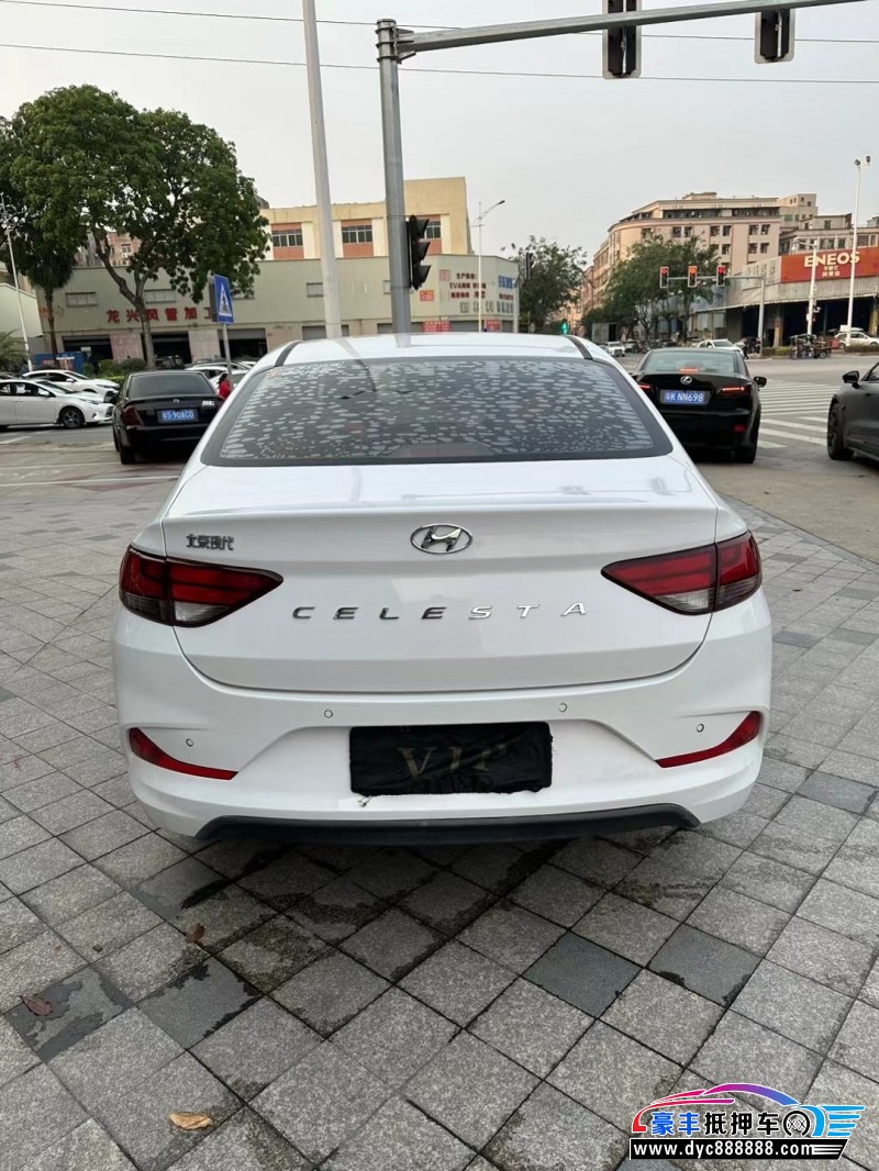 19年现代悦动轿车抵押车出售