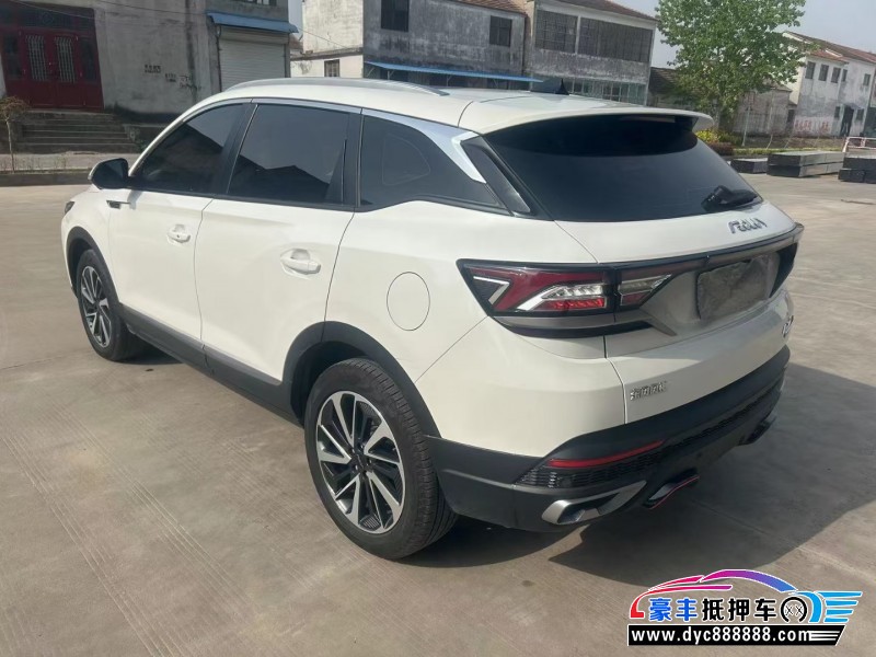 22年东风风神AX7轿车抵押车出售