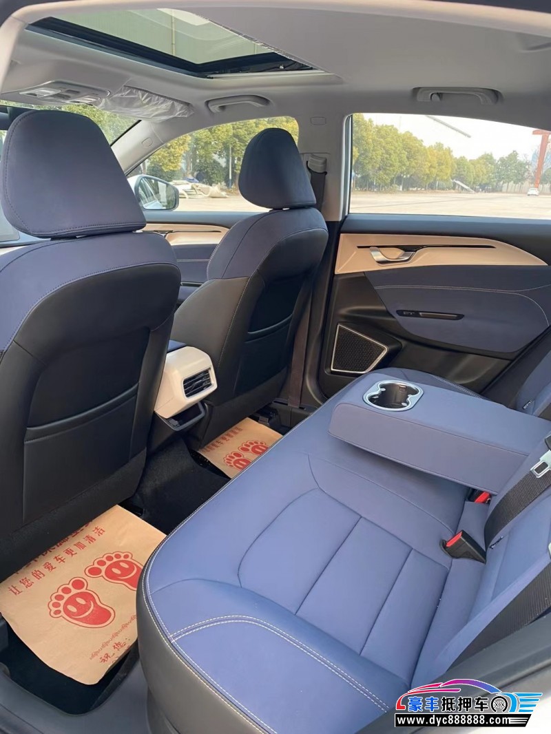 23年吉利几何轿车抵押车出售