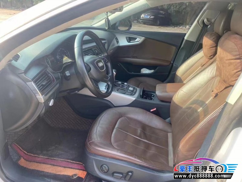 13年奥迪A7轿车抵押车出售