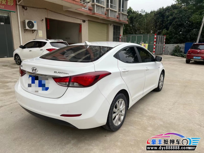 18年现代朗动轿车抵押车出售