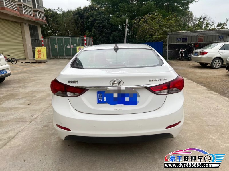 18年现代朗动轿车抵押车出售