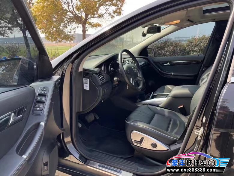 17年奔驰R轿车抵押车出售