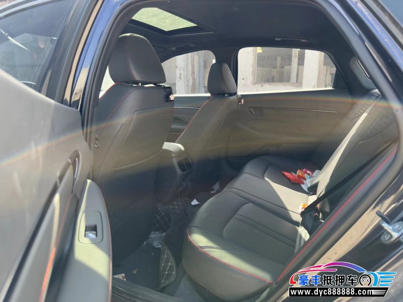 20年现代索纳塔轿车抵押车出售