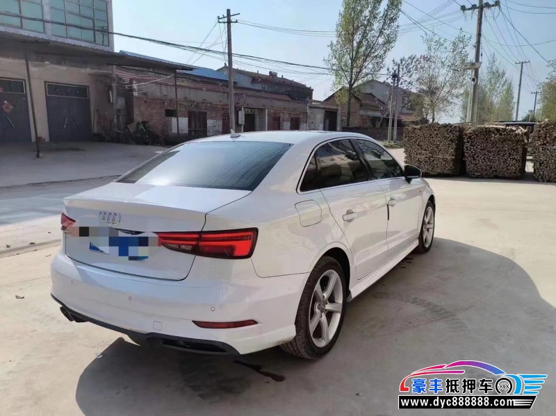 18年奥迪A3轿车抵押车出售