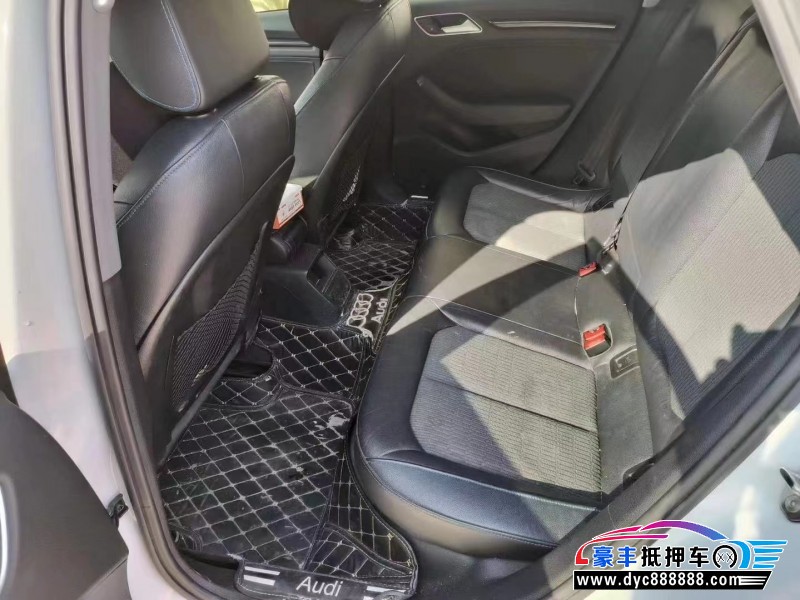 18年奥迪A3轿车抵押车出售