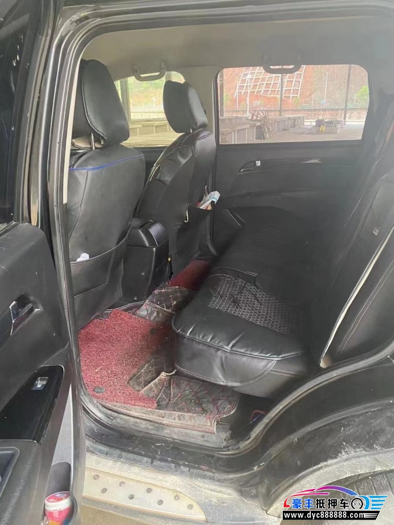 14年陆风X8SUV抵押车出售