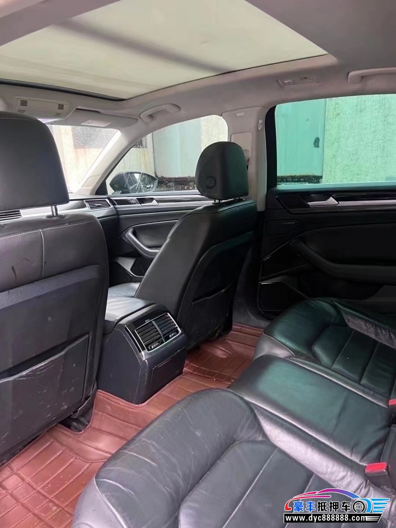 18年大众辉昂轿车抵押车出售