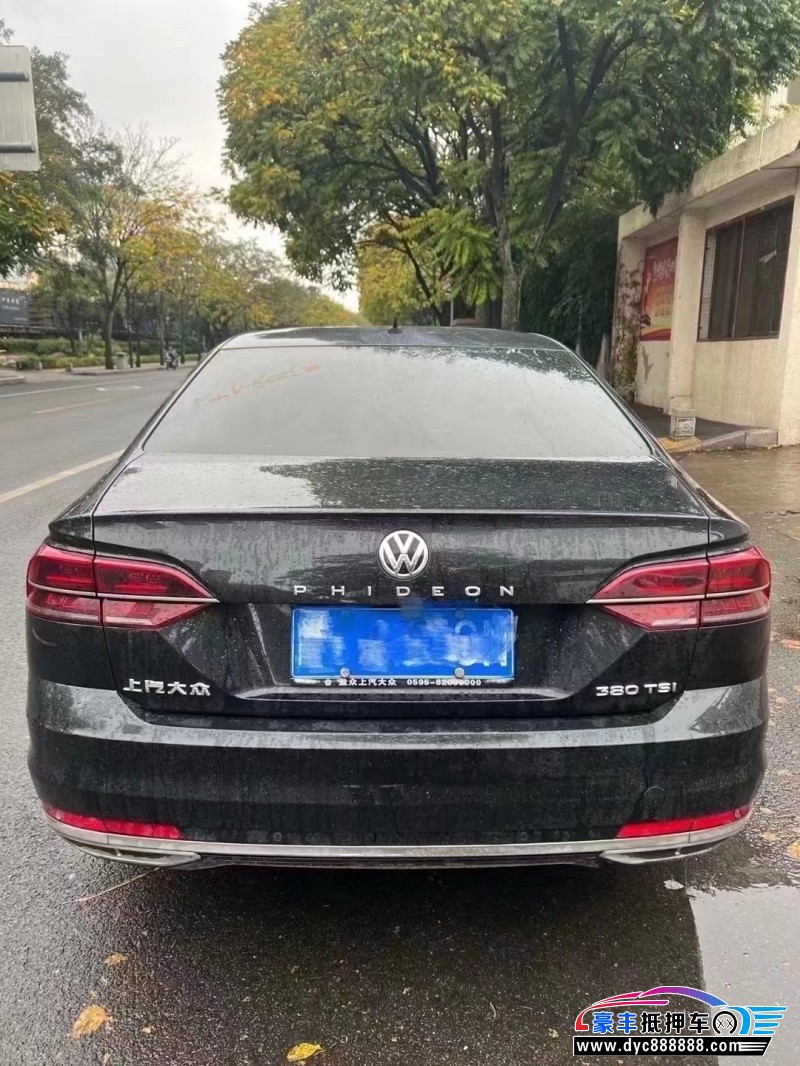 18年大众辉昂轿车抵押车出售