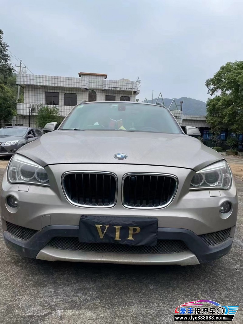 13年宝马X1SUV抵押车出售