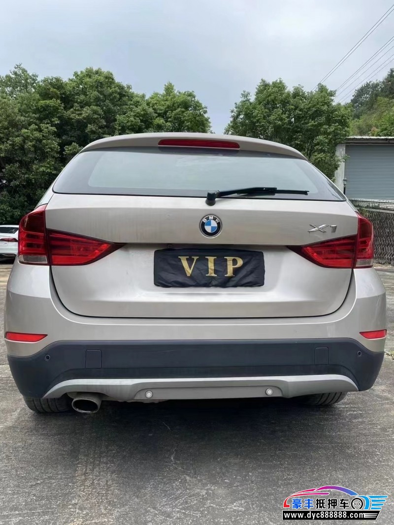 13年宝马X1SUV抵押车出售