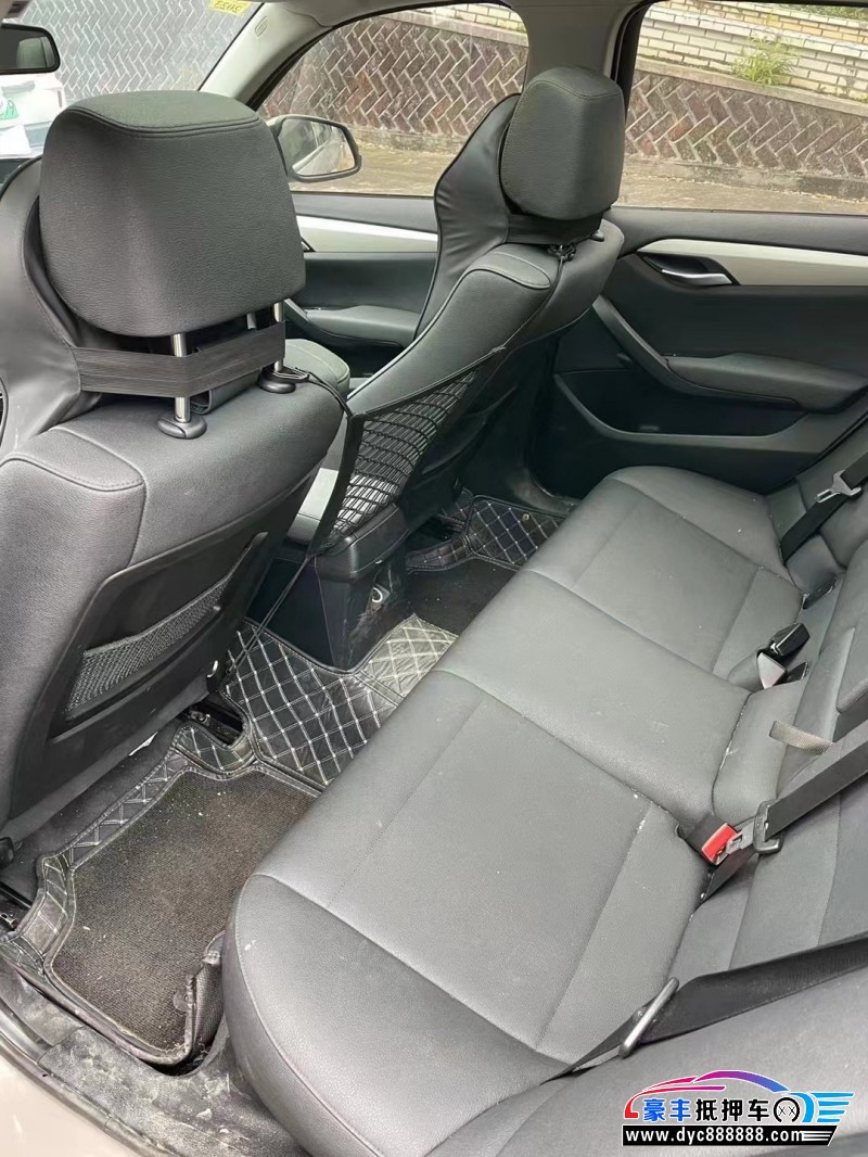 13年宝马X1SUV抵押车出售