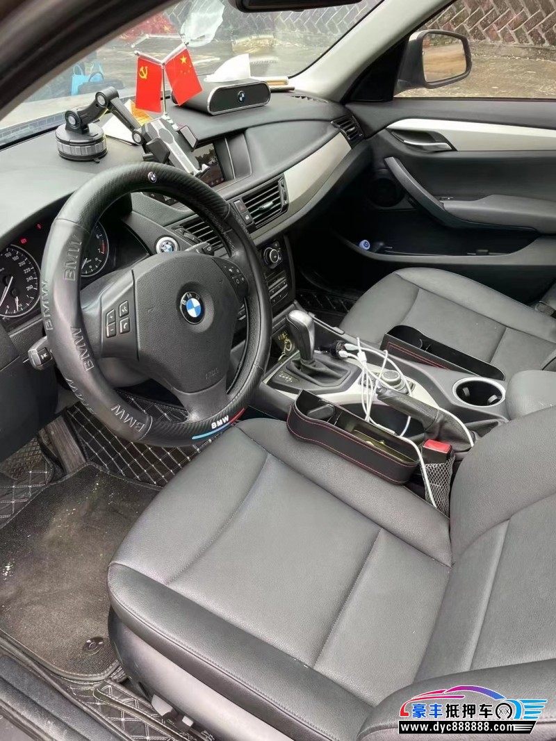 13年宝马X1SUV抵押车出售