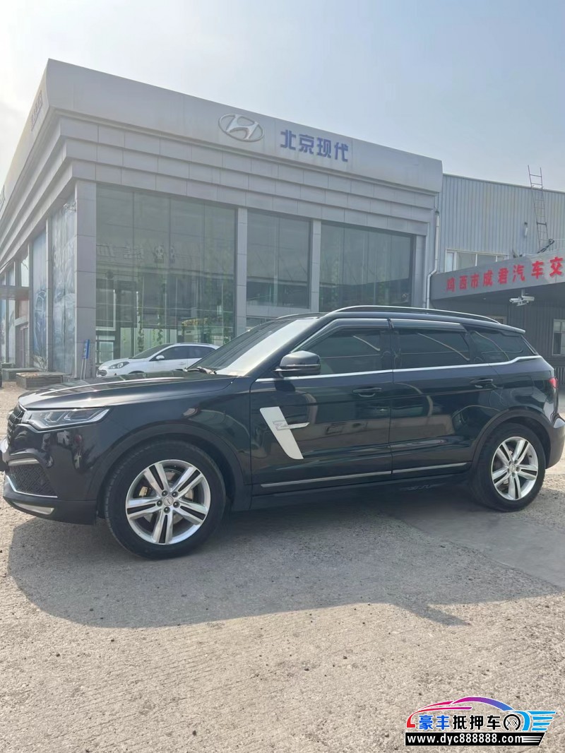 19年众泰T700轿车抵押车出售