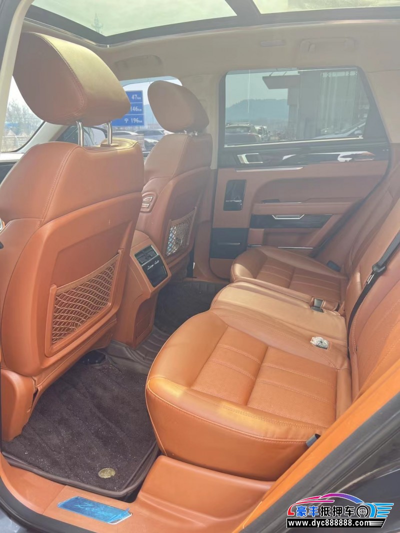 19年众泰T700轿车抵押车出售