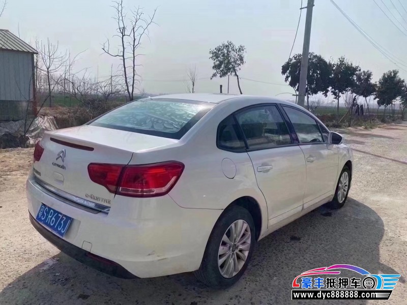 14年雪铁龙世嘉轿车抵押车出售