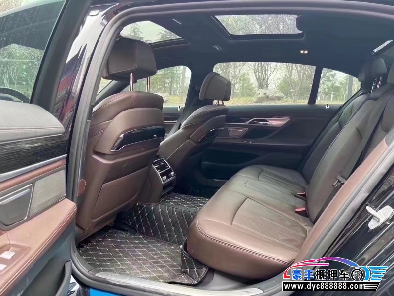 18年宝马7系轿车抵押车出售