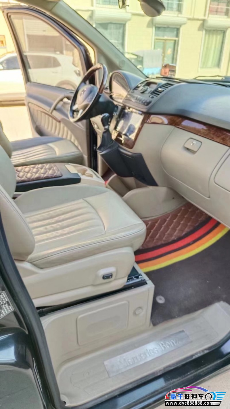 15年奔驰唯雅诺MPV抵押车出售