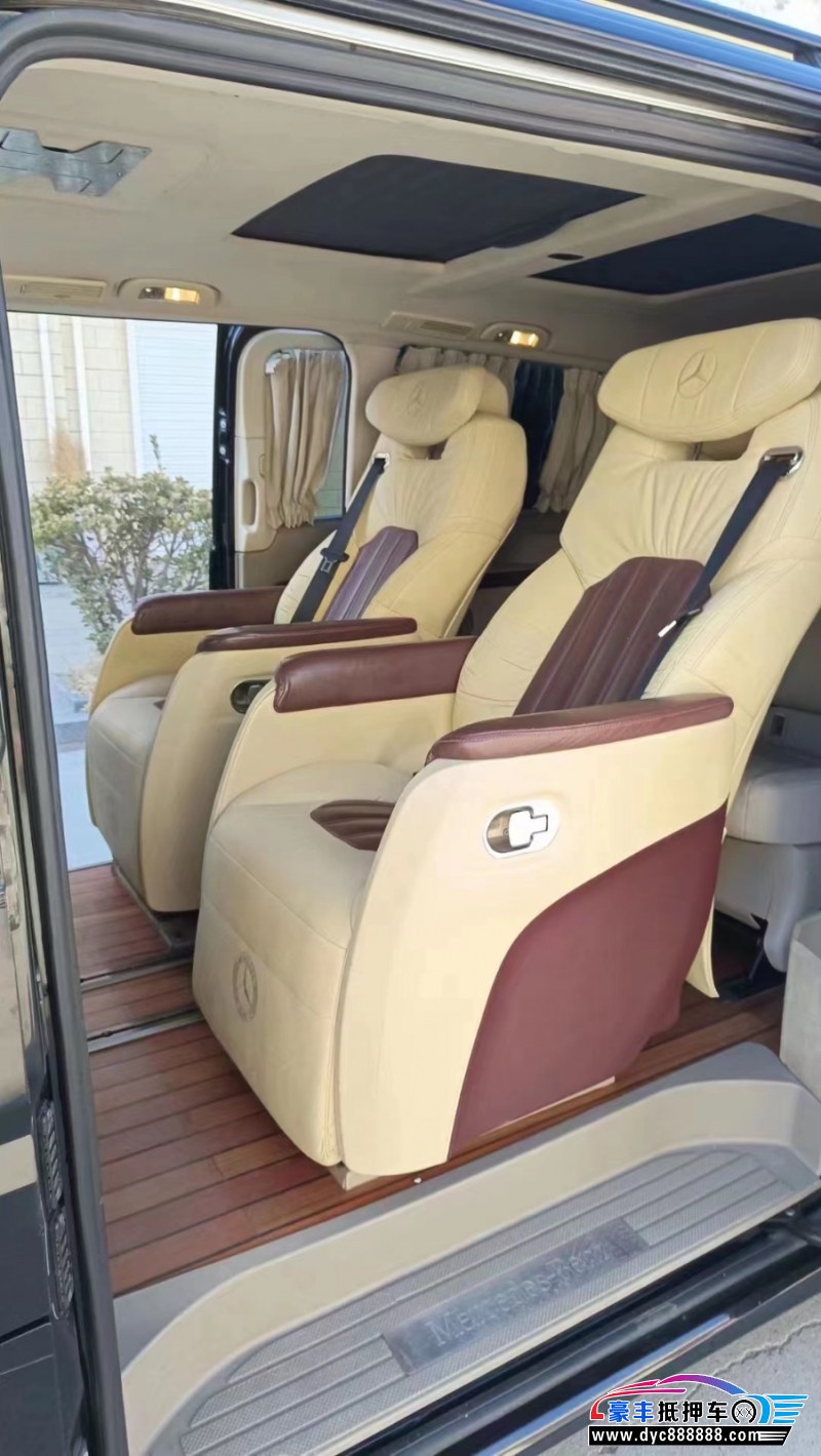 15年奔驰唯雅诺MPV抵押车出售