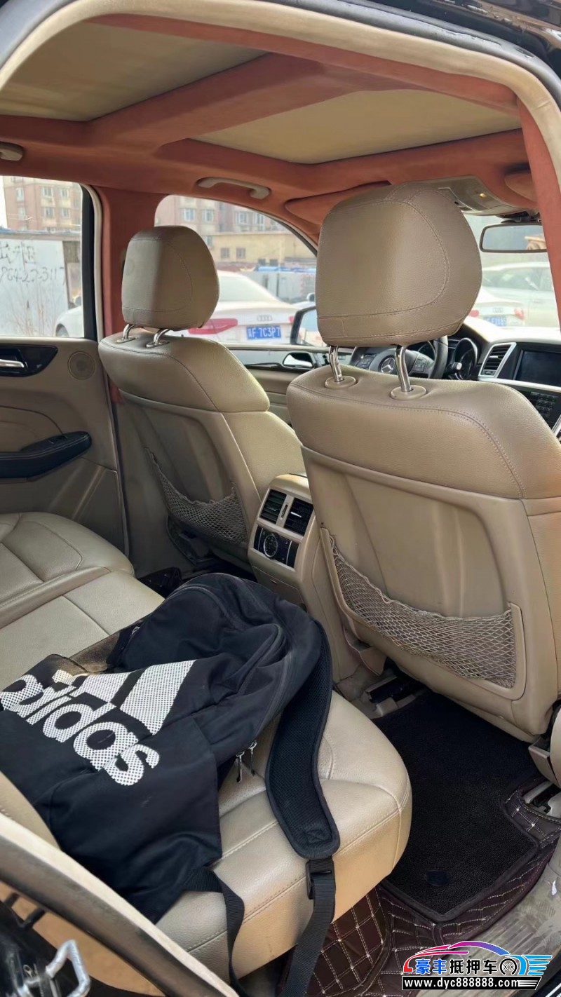 12年奔驰MLSUV抵押车出售