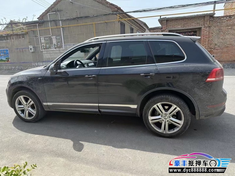 15年大众途锐SUV抵押车出售