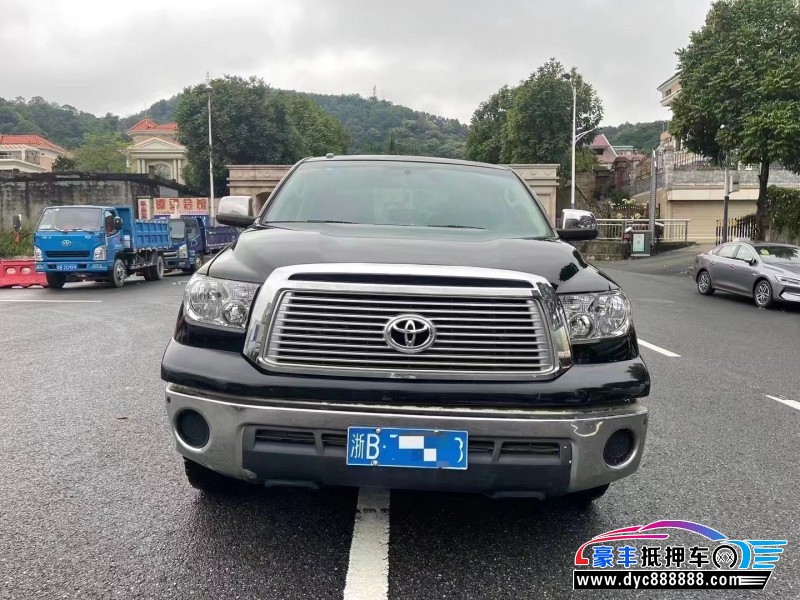 11年丰田塞纳轿车抵押车出售