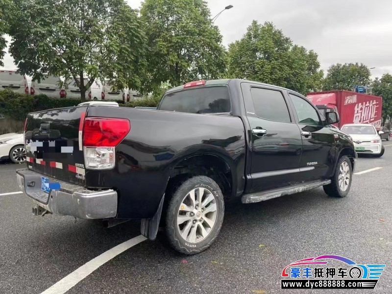 11年丰田塞纳轿车抵押车出售